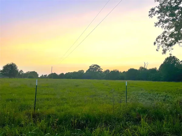 $70,000 | 3310 De Kalb Tx 75559, Avery, TX 75554