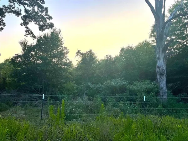 $70,000 | 3310 De Kalb Tx 75559, Avery, TX 75554