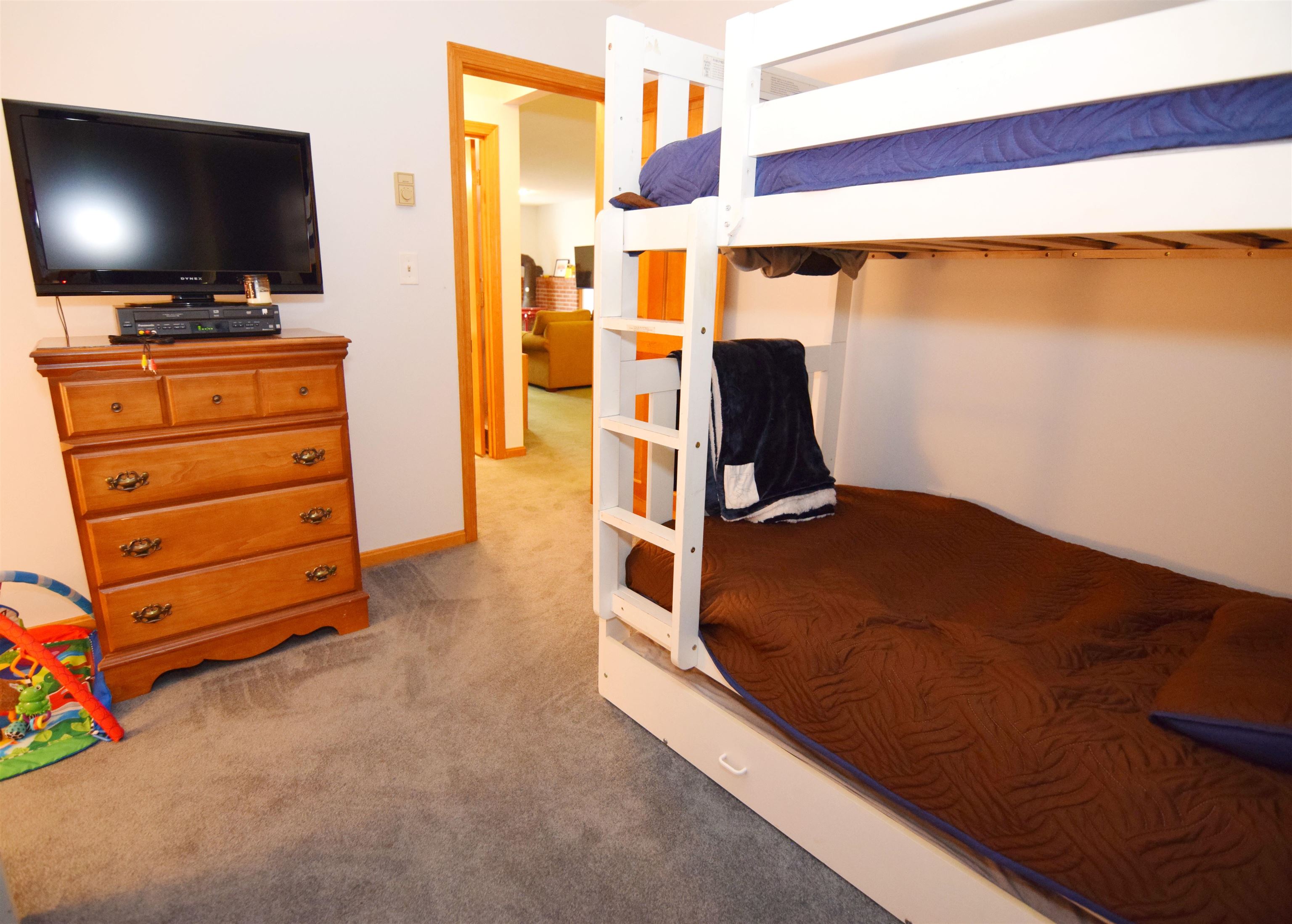 23 Hummingbird Road, Unit 7 Lincoln, NH 03251 - Photo 25 of 33