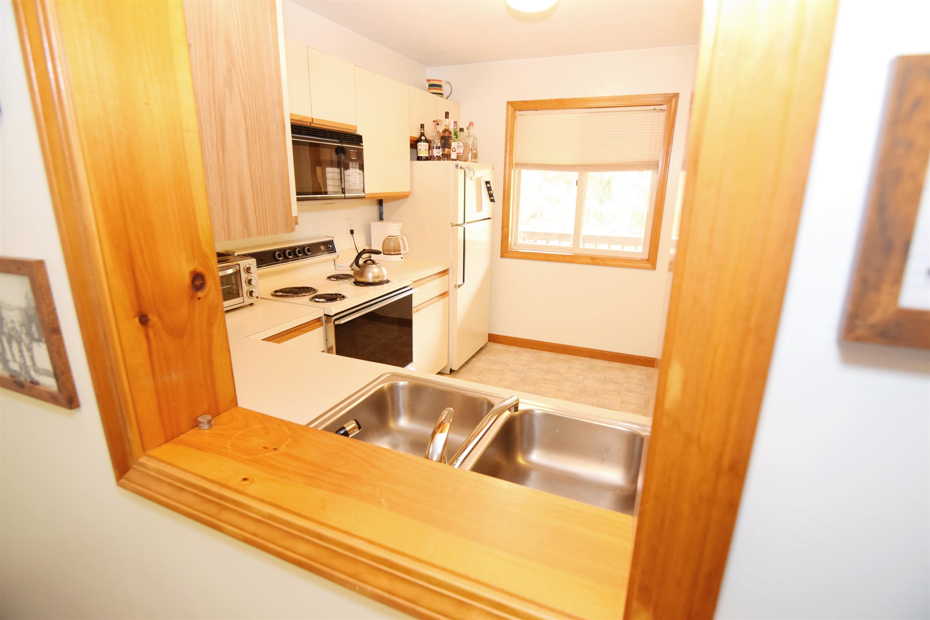 23 Hummingbird Road, Unit 7 Lincoln, NH 03251 - Photo 3 of 33