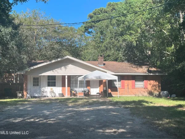 $210,000 | 8629 Highway 613, Moss Point, MS 39562