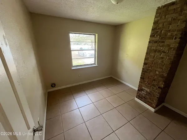 $199,900 | 8629 Highway 613, Moss Point, MS 39562
