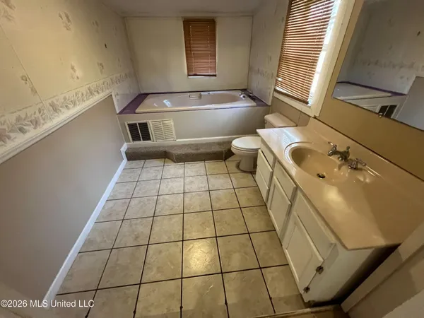 $199,900 | 8629 Highway 613, Moss Point, MS 39562