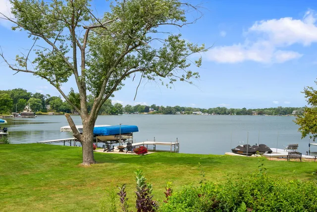 $224,900 | 34906 North Augustana Avenue, Ingleside, IL 60041