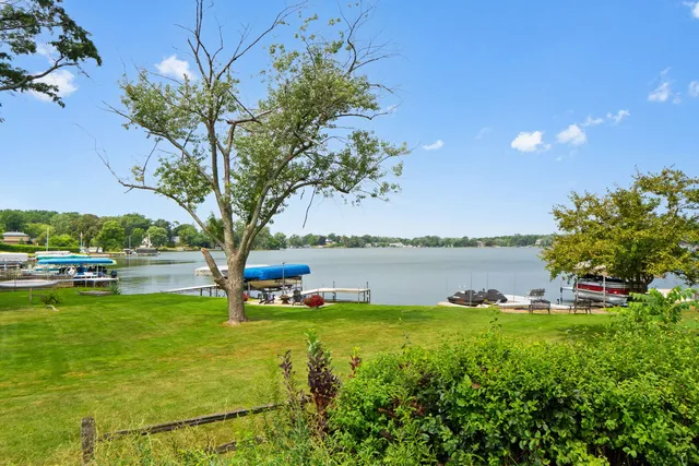 $224,900 | 34906 North Augustana Avenue, Ingleside, IL 60041