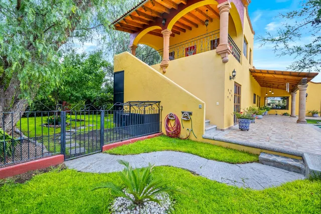 a view of a basketball court