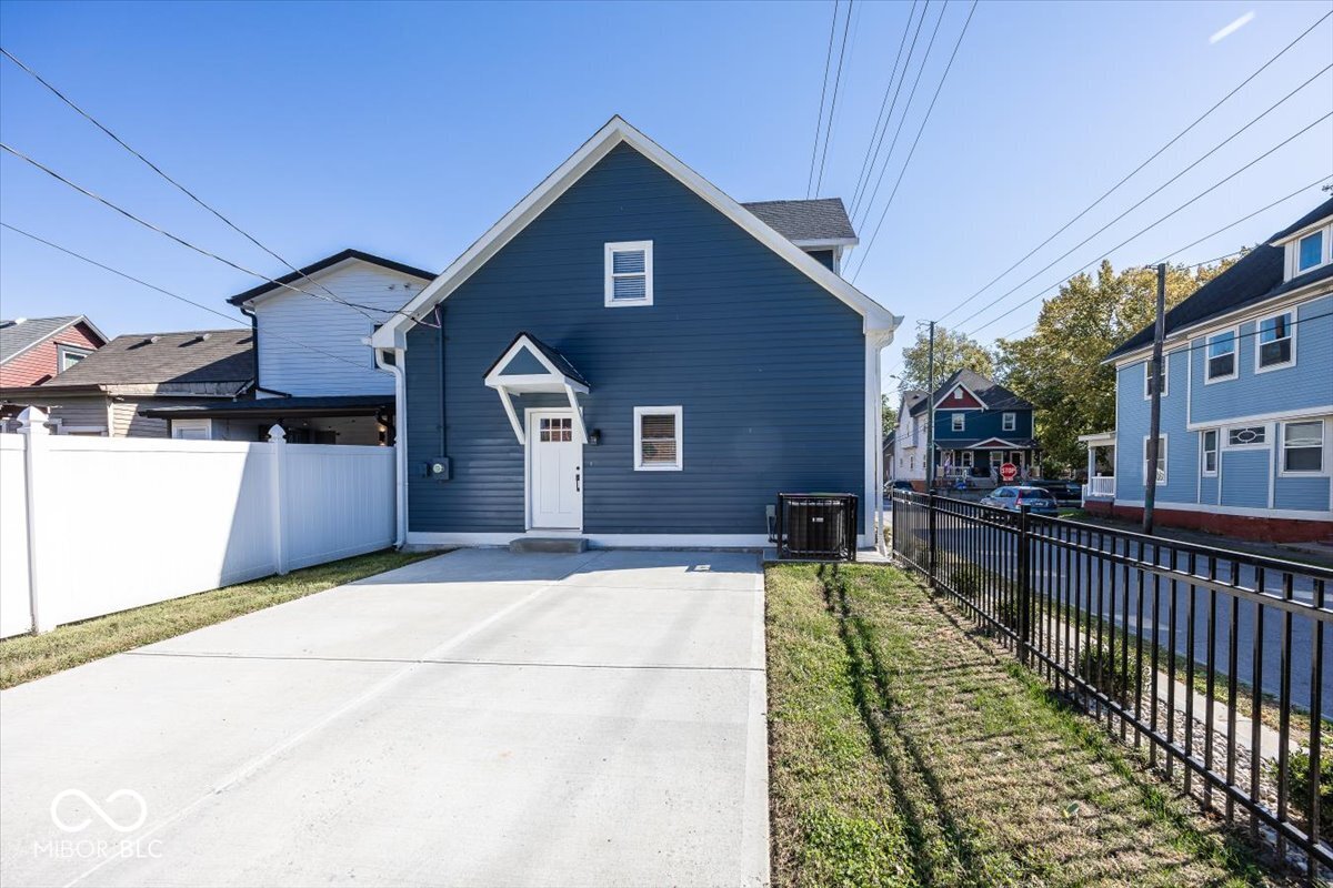 1666 Union Street Indianapolis, IN 46225 - Photo 5 of 18