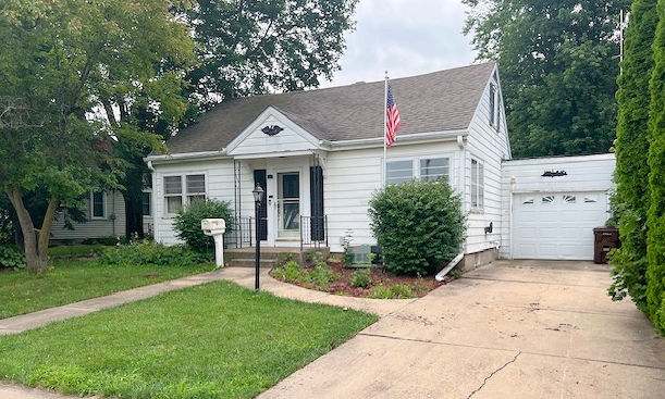 512 South 2nd Street Rochelle, IL 61068 - Photo 1 of 17 front view of a house with a yard