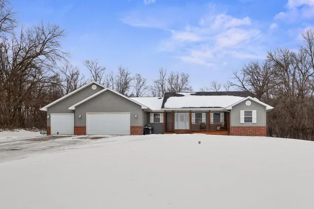 $675,000 | 1492 County Road 30 Southwest, Montrose, MN 55363
