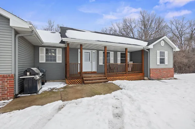 $675,000 | 1492 County Road 30 Southwest, Montrose, MN 55363