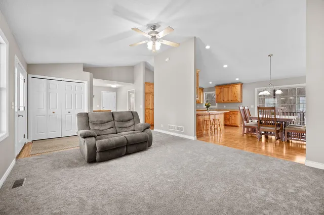 $675,000 | 1492 County Road 30 Southwest, Montrose, MN 55363