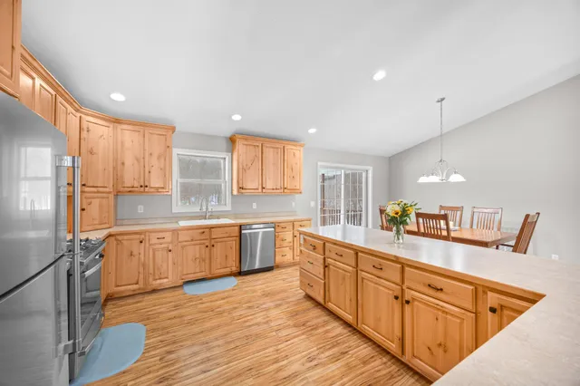 $675,000 | 1492 County Road 30 Southwest, Montrose, MN 55363