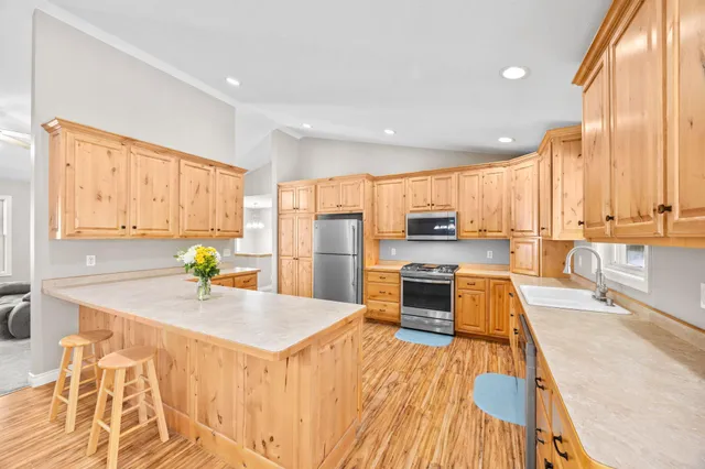 $675,000 | 1492 County Road 30 Southwest, Montrose, MN 55363