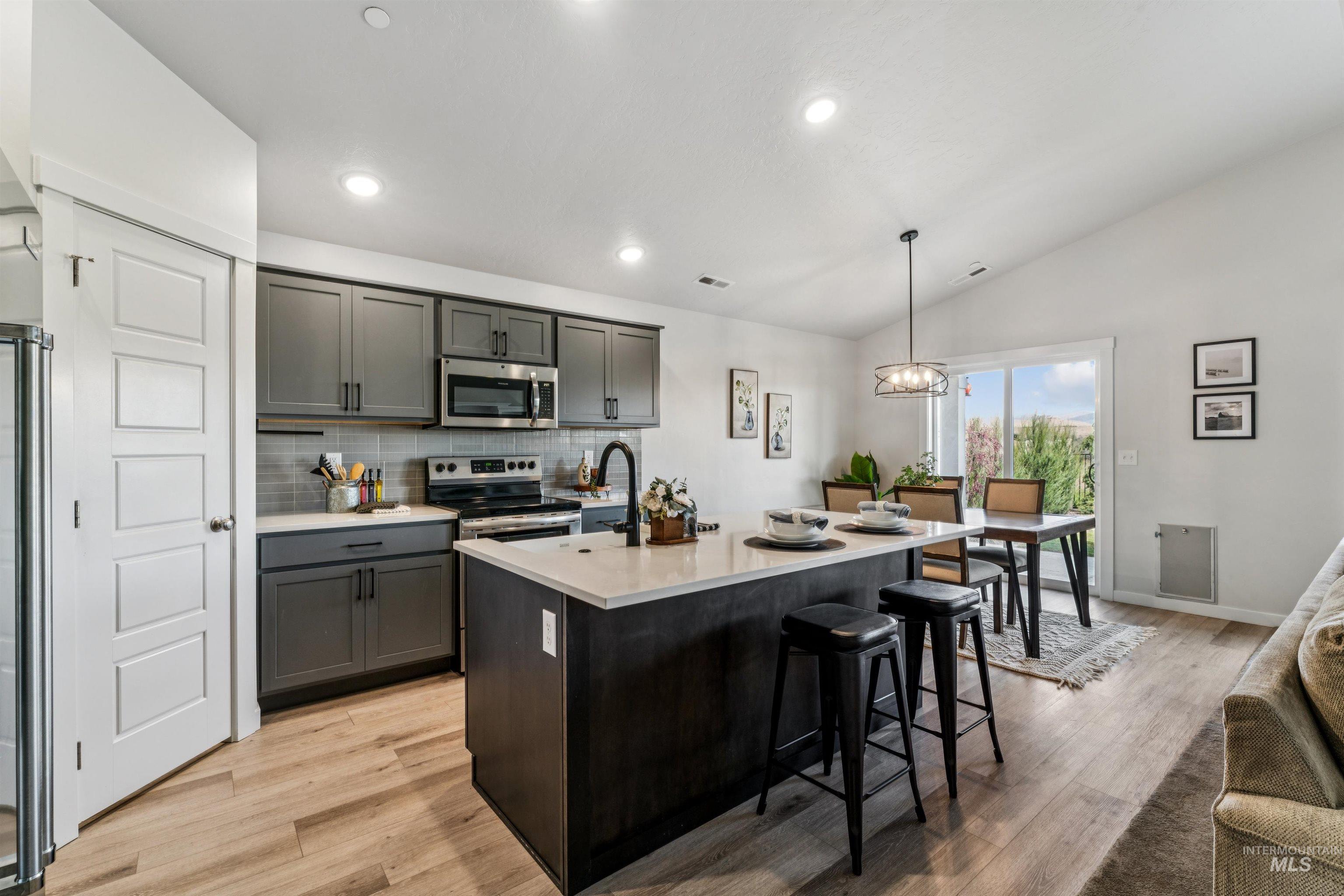 8386 South Bogus Rdg Avenue Boise, ID 83716 - Photo 9 of 50