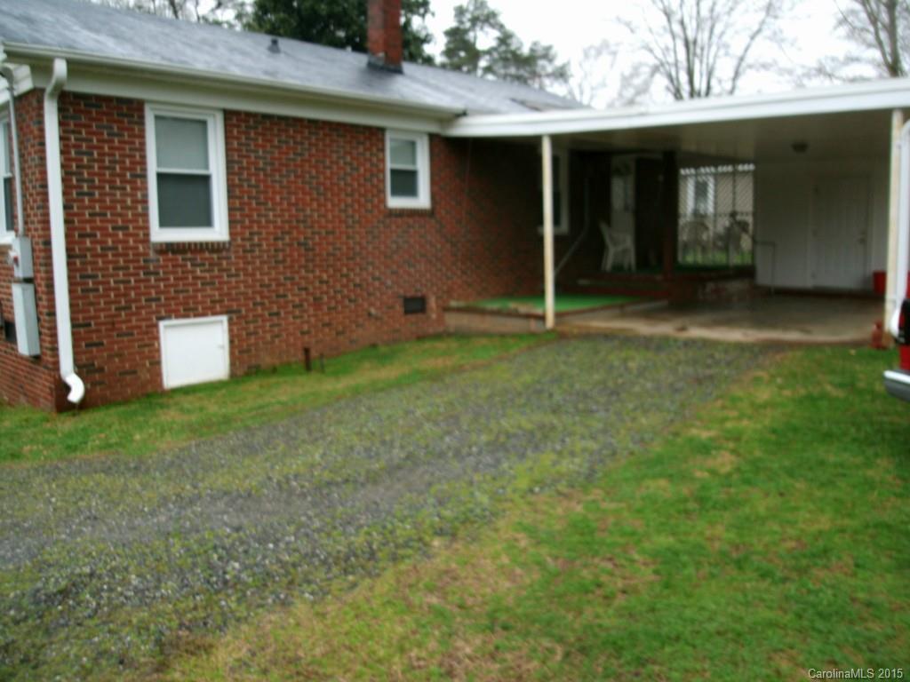 541 Hartness Road Statesville, NC 28677 - Photo 3 of 10 Gallery Image 3