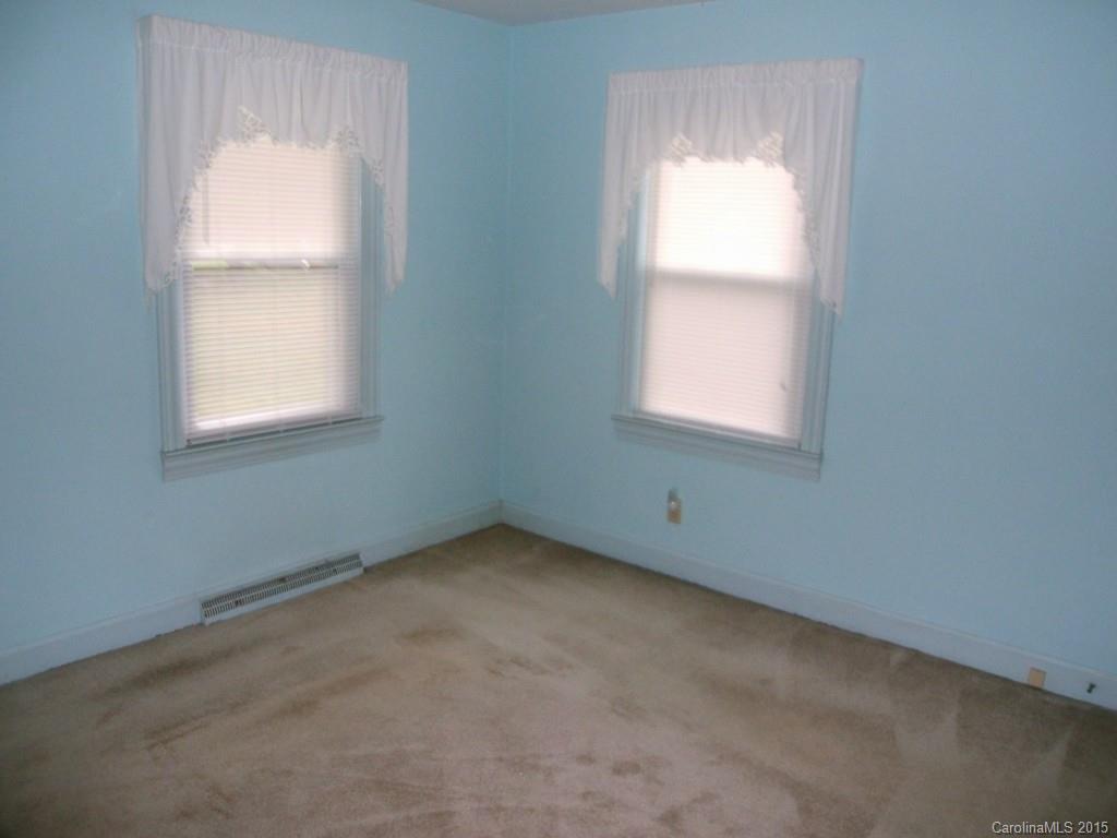 541 Hartness Road Statesville, NC 28677 - Photo 5 of 10 Gallery Image 5