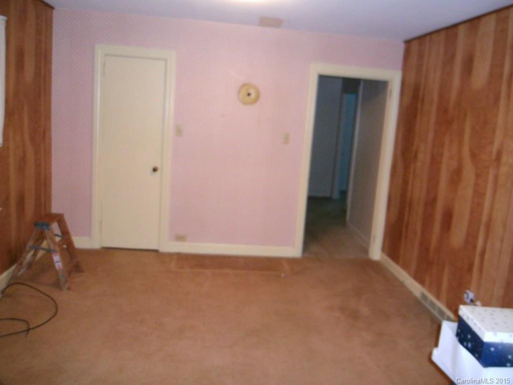 541 Hartness Road Statesville, NC 28677 - Photo 9 of 10 Gallery Image 9