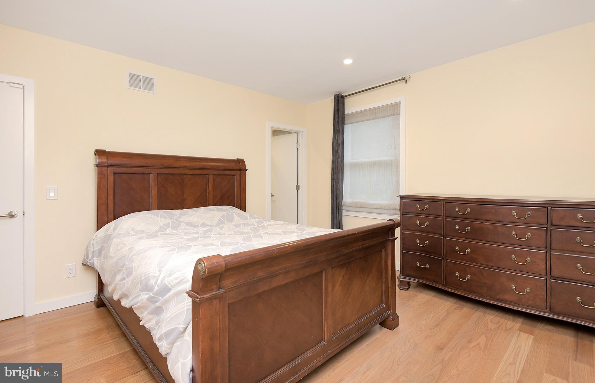 160 Sycamore Road Princeton, NJ 08540 - Photo 15 of 34 Guest Room