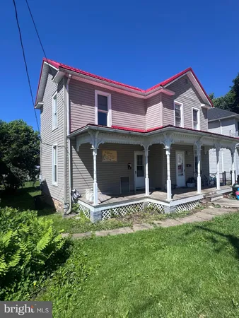$895 | 26 West College Avenue, Unit B, Frostburg, MD 21532