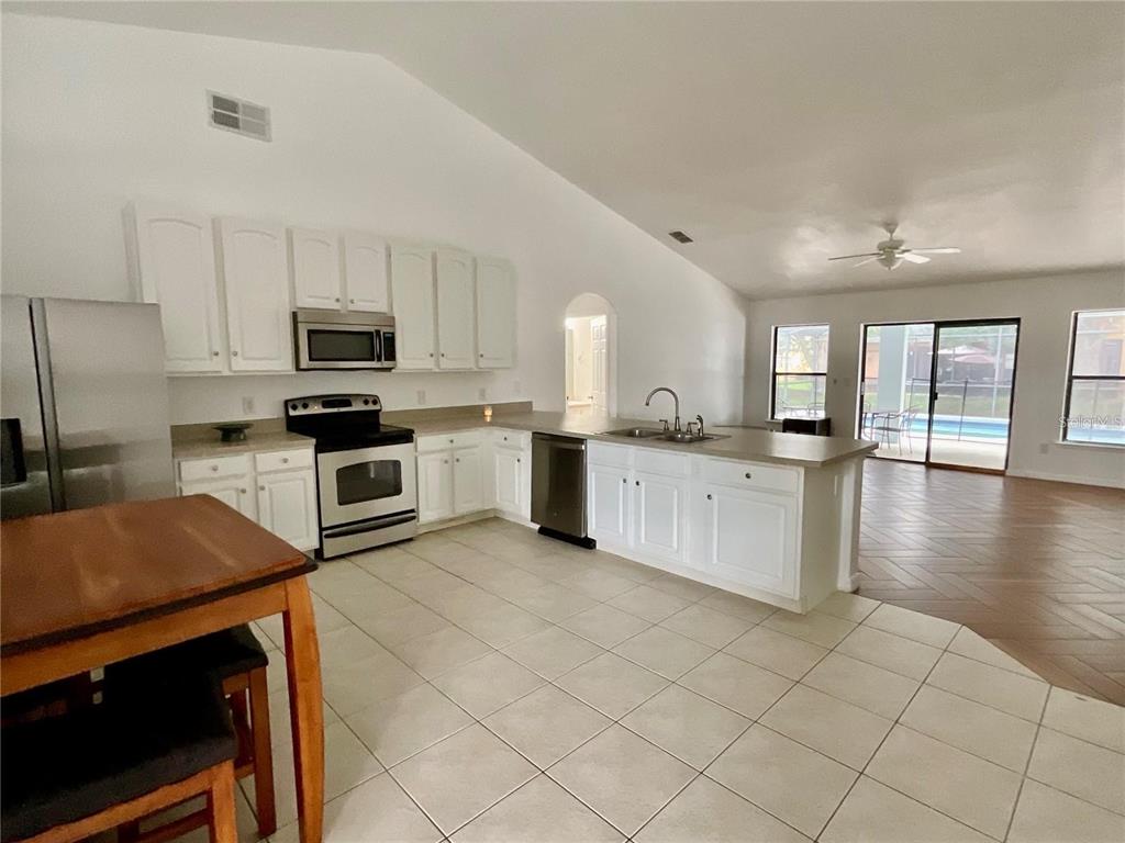511 Coventry Road Davenport, FL 33897 - Photo 5 of 18