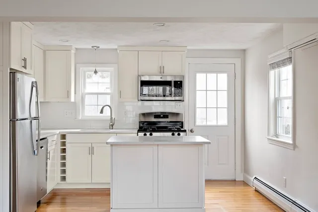 $629,000 | 9 Evergreen Lane, Arlington, MA 02474