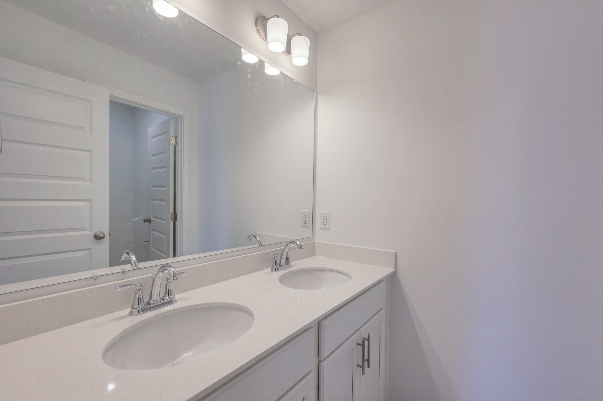 411 Duchess Boulevard, Unit A Gallatin, TN 37066 - Photo 20 of 26 a bathroom with a sink and a mirror