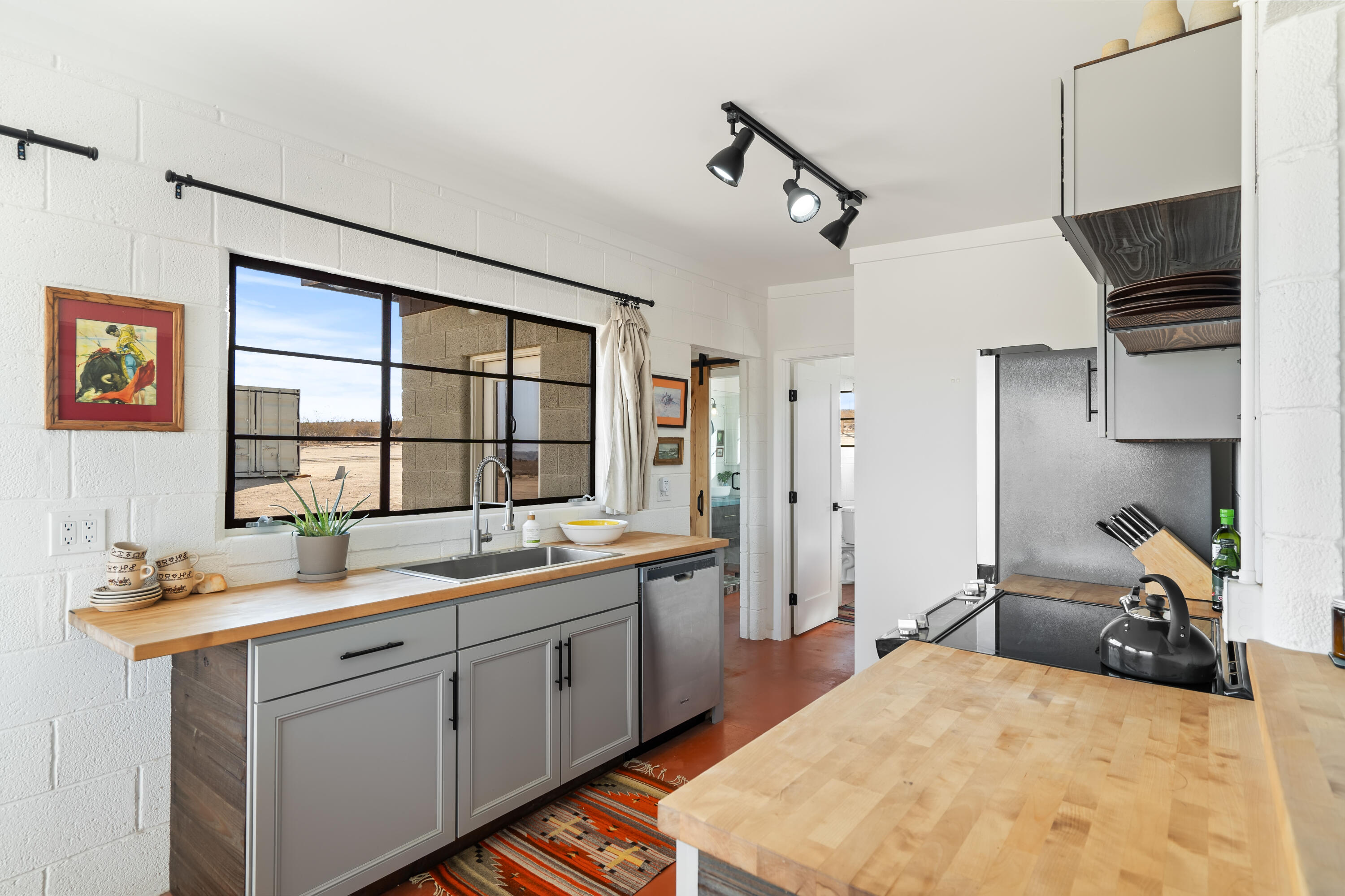 52079 Ocotillo Road Johnson Valley, CA 92285 - Photo 14 of 40 a very nice looking room with a large window