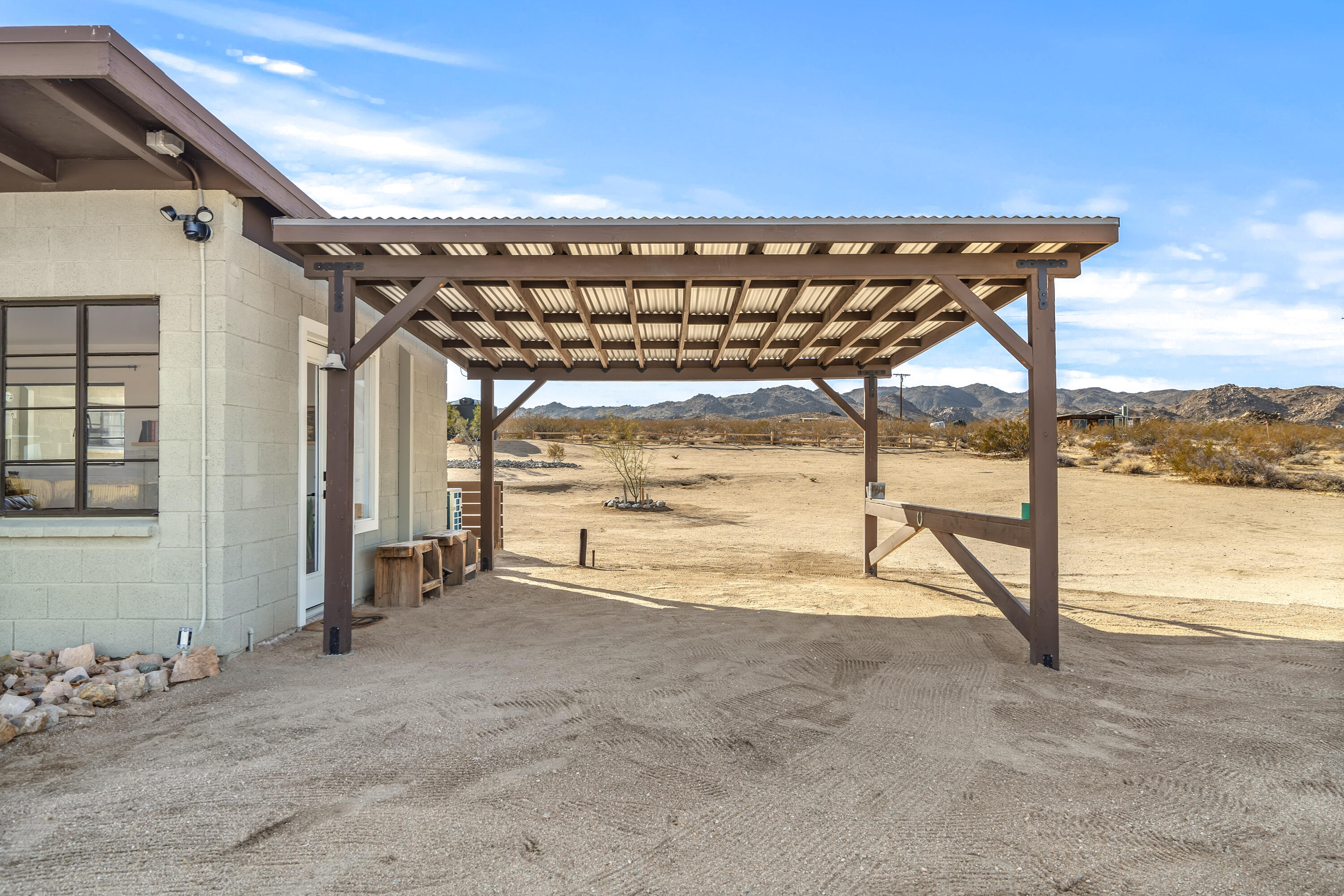 52079 Ocotillo Road Johnson Valley, CA 92285 - Photo 33 of 40 a view of an empty room with a ocean view