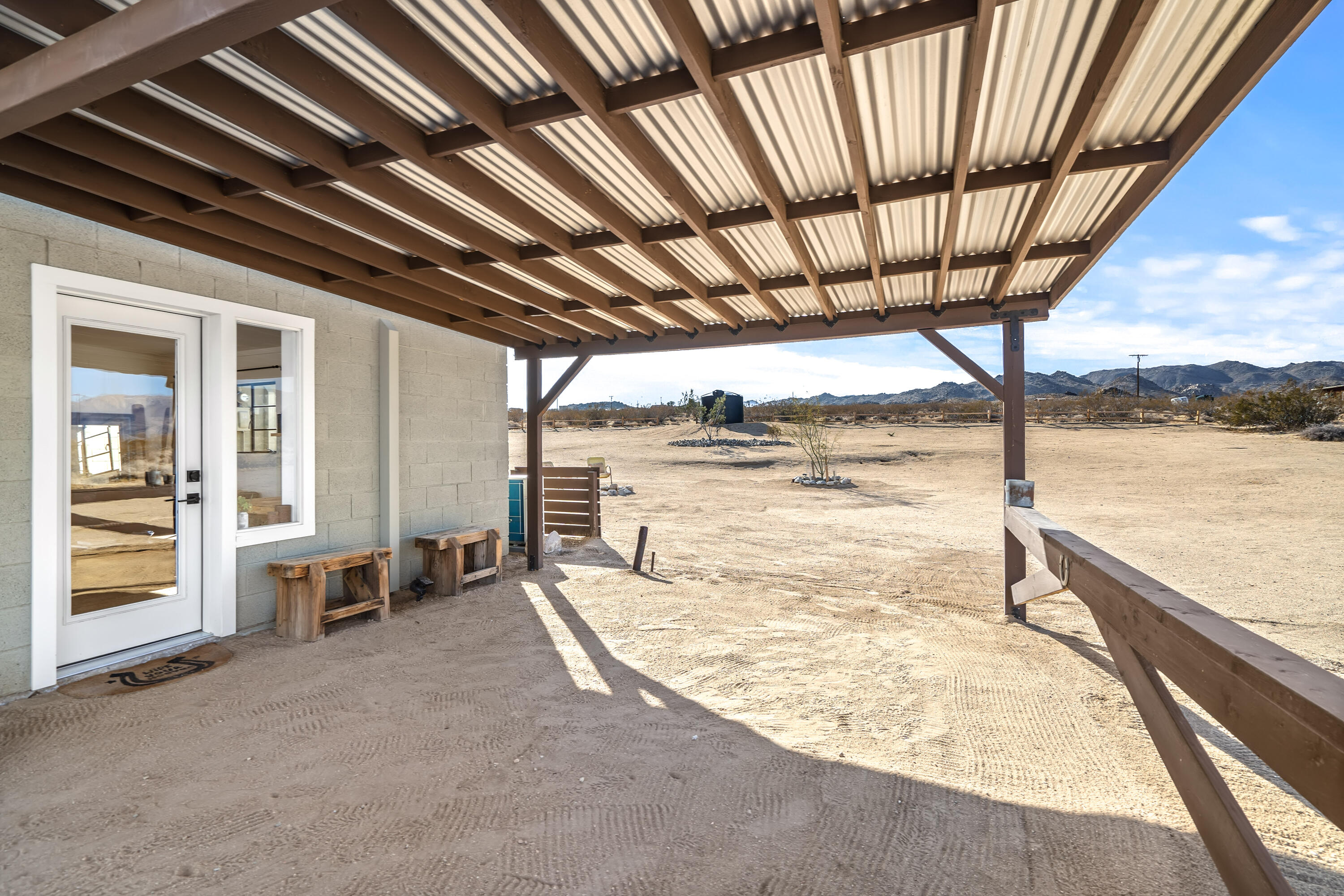 52079 Ocotillo Road Johnson Valley, CA 92285 - Photo 35 of 40 a view of swimming pool with couch in kitchen