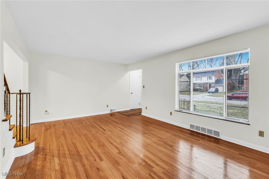 21960 Eaton Road Cleveland, OH 44126 - Photo 4 of 29 Gallery Image 4