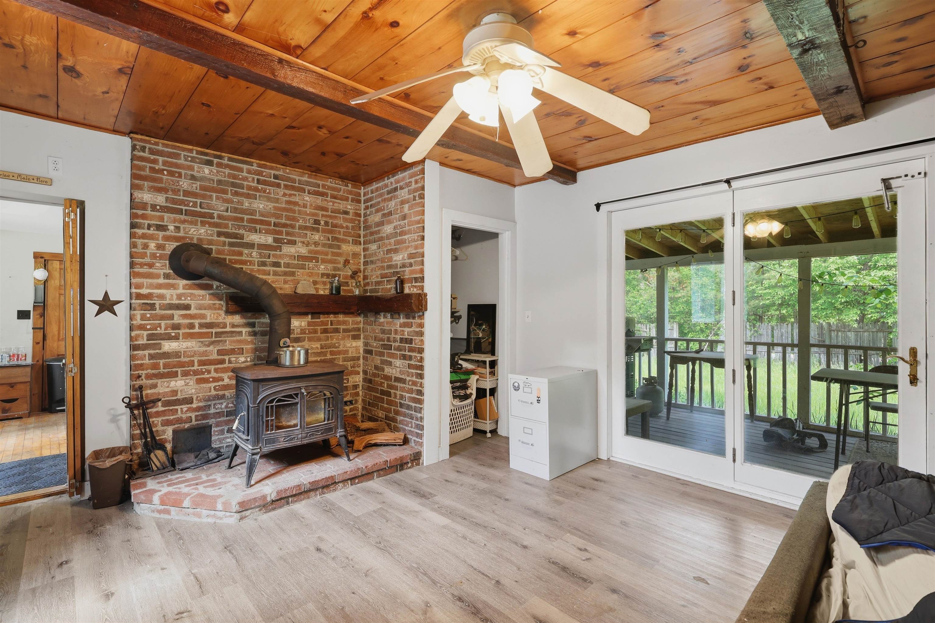32 East Lull Place New Boston, NH 03070 - Photo 16 of 27