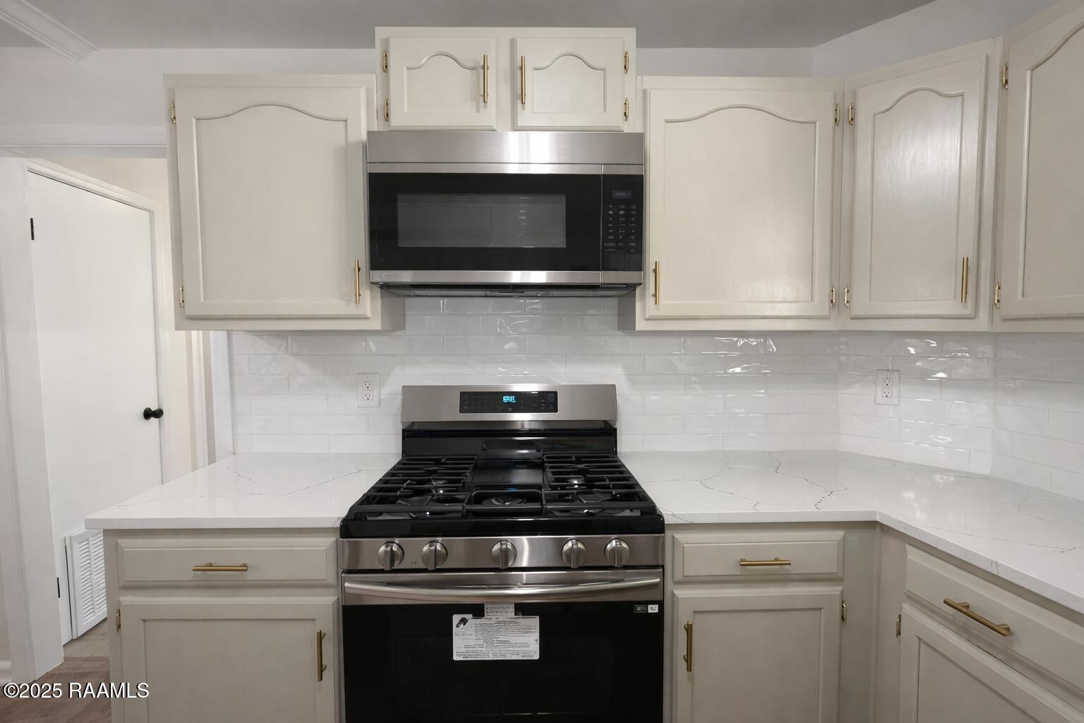 100 Kerry Street Baldwin, LA 70514 - Photo 11 of 28 18