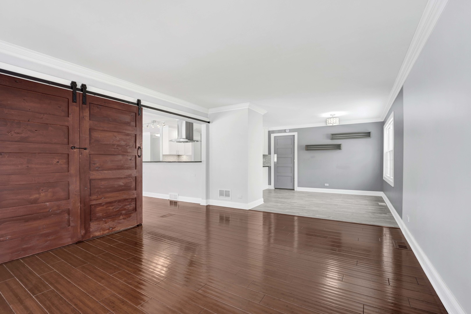 332 South River Road Naperville, IL 60540 - Photo 11 of 38