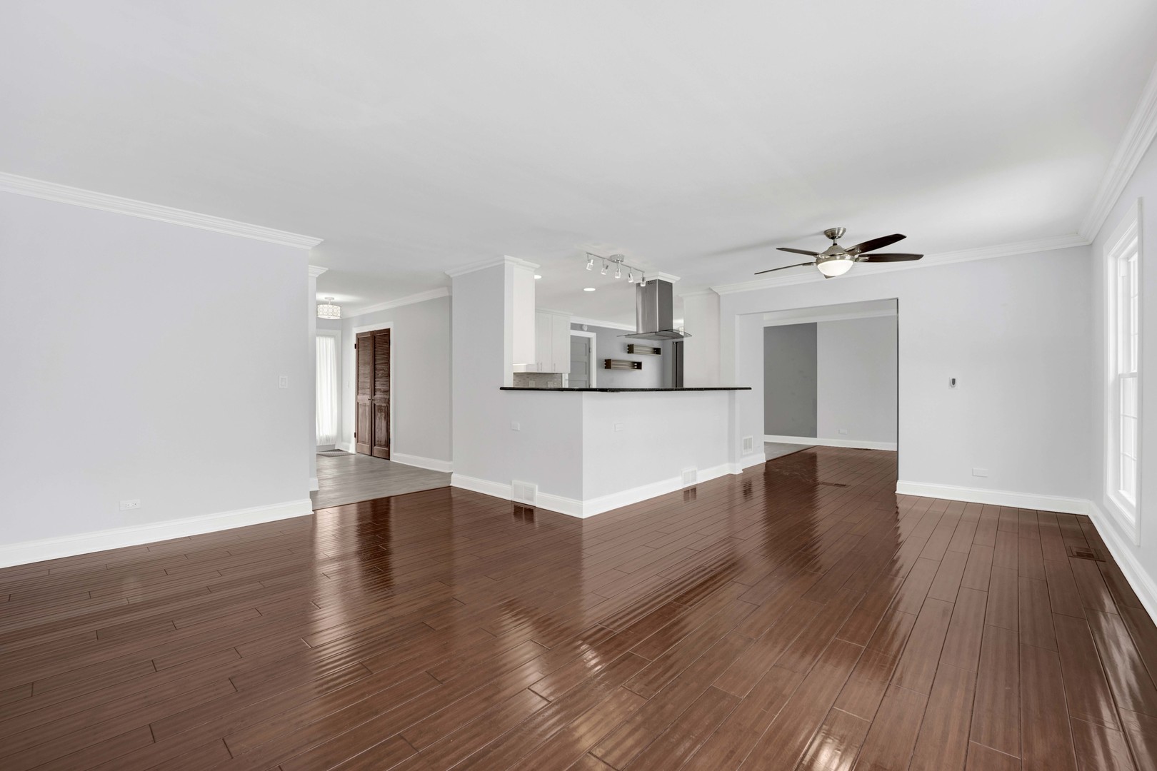 332 South River Road Naperville, IL 60540 - Photo 16 of 41