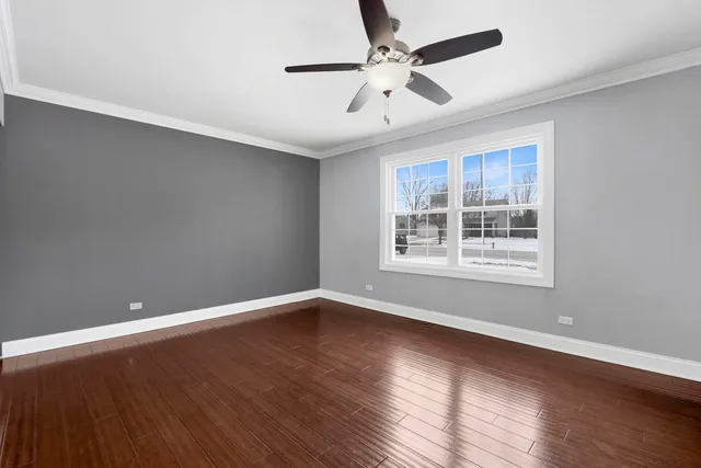 $615,000 | 332 South River Road, Naperville, IL 60540