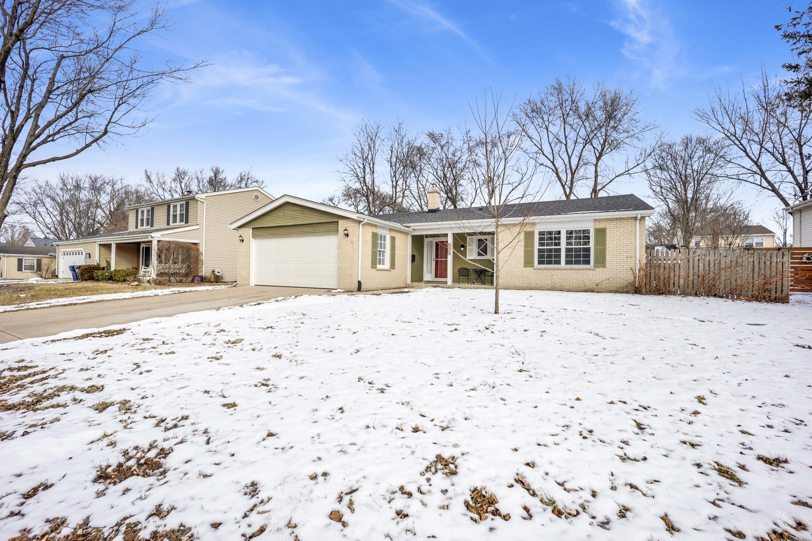 332 South River Road Naperville, IL 60540 - Photo 2 of 38