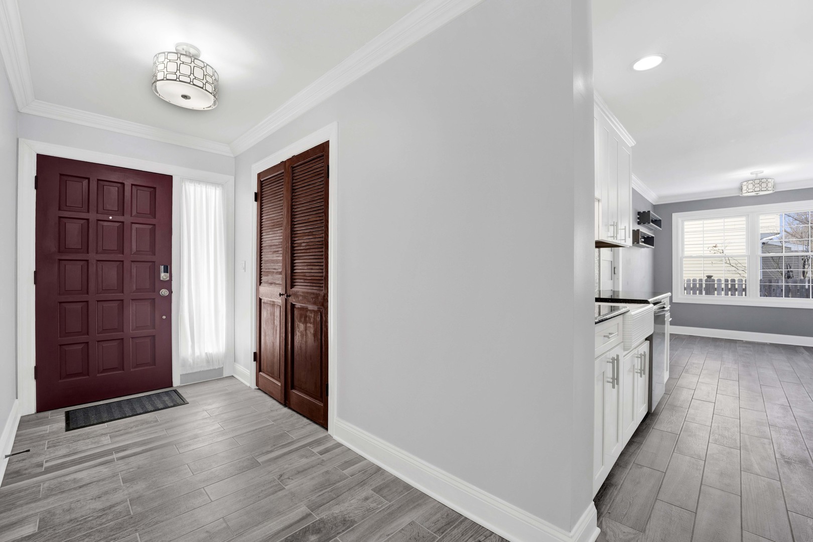 332 South River Road Naperville, IL 60540 - Photo 3 of 38