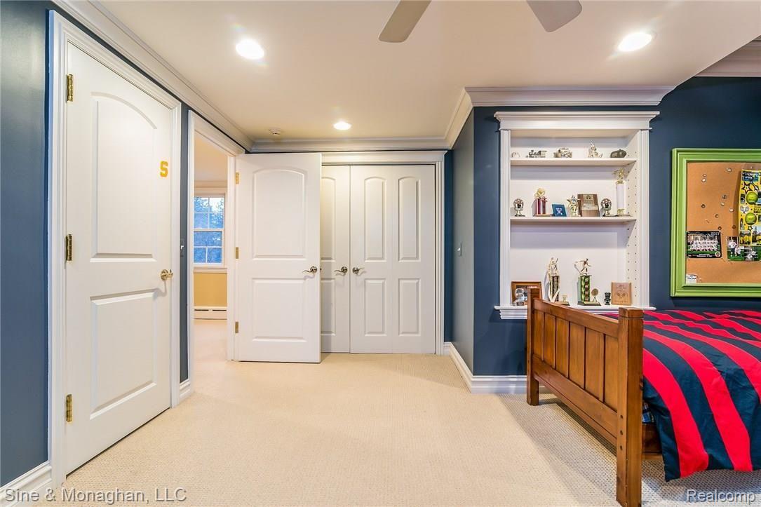 272 Ridge Road Grosse Pointe, MI 48236 - Photo 40 of 53 043-5503042-medium.jpg