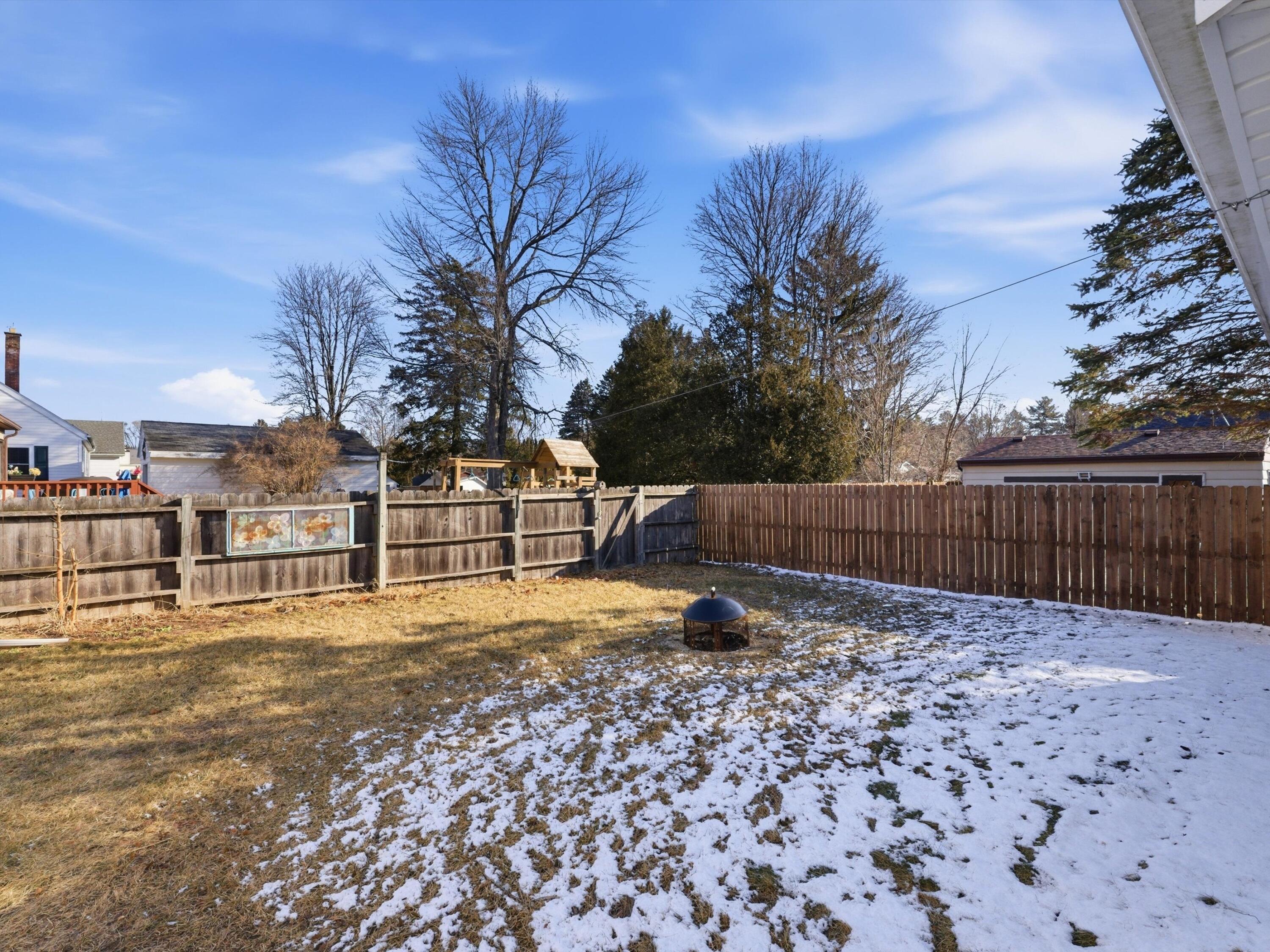 3605 Tannery Road Two Rivers, WI 54241 - Photo 7 of 24 Fenced in Yard