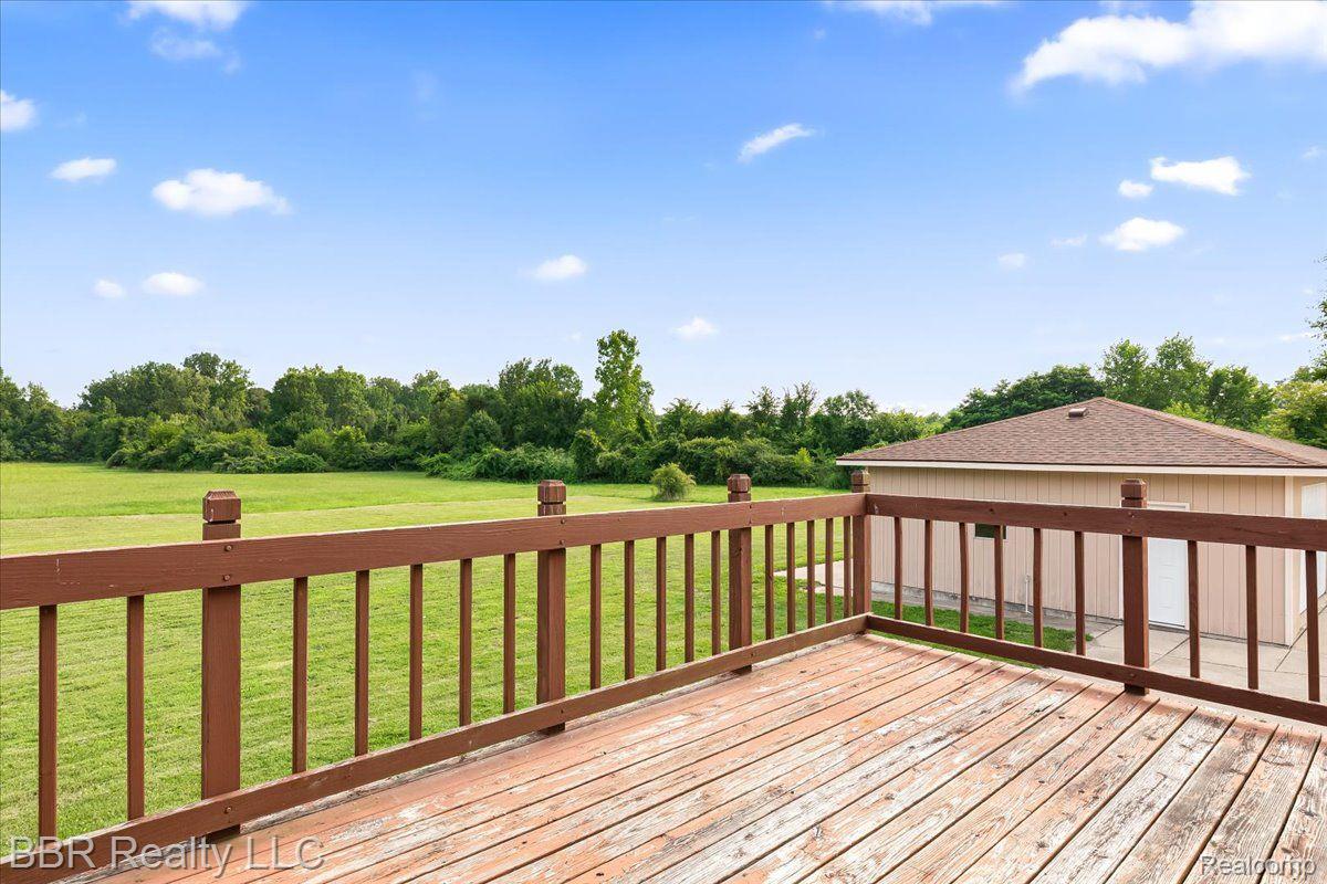 27771 West Road New Boston, MI 48164 - Photo 14 of 45 Gallery Image 14