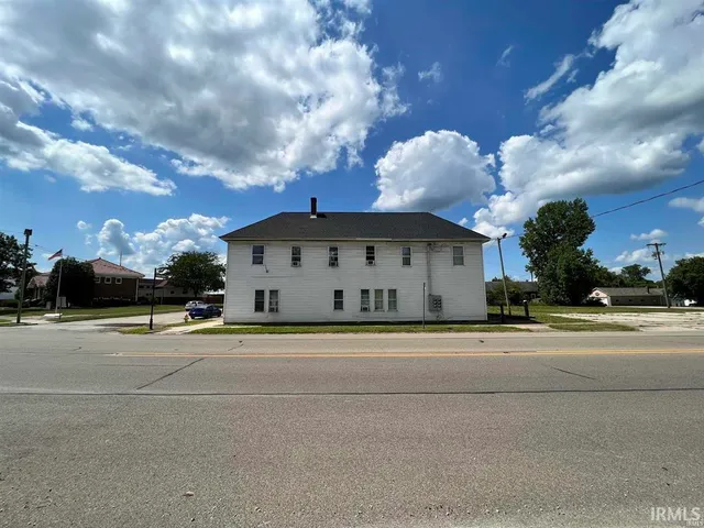 $900 | 222 East Union Street, Unit 4, Worthington, IN 47471