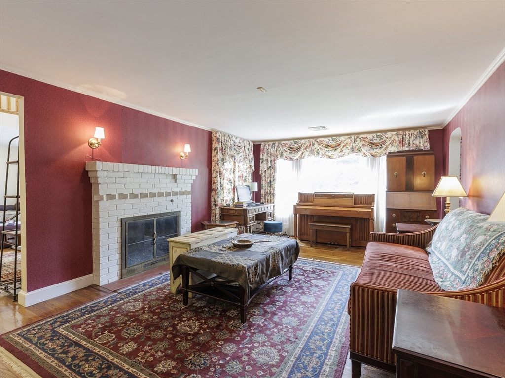 426 Conant Road Weston, MA 02493 - Photo 16 of 41