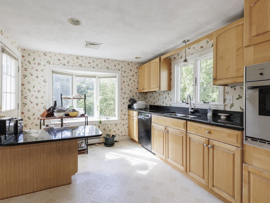 426 Conant Road Weston, MA 02493 - Photo 19 of 41