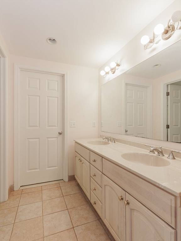 426 Conant Road Weston, MA 02493 - Photo 25 of 41