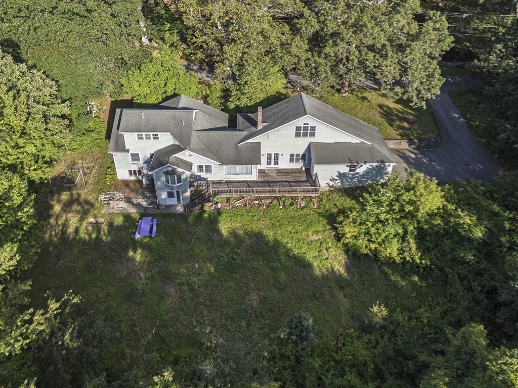 426 Conant Road Weston, MA 02493 - Photo 4 of 41