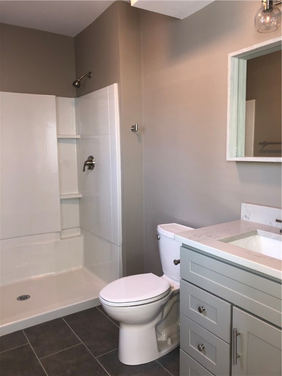 88 Albert Avenue, Unit 2 Cranston, RI 02905 - Photo 9 of 15 En Suite bath