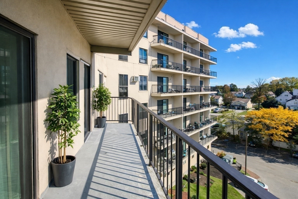 133 Commander Shea Boulevard, Unit 502 Quincy, MA 02171 - Photo 9 of 12