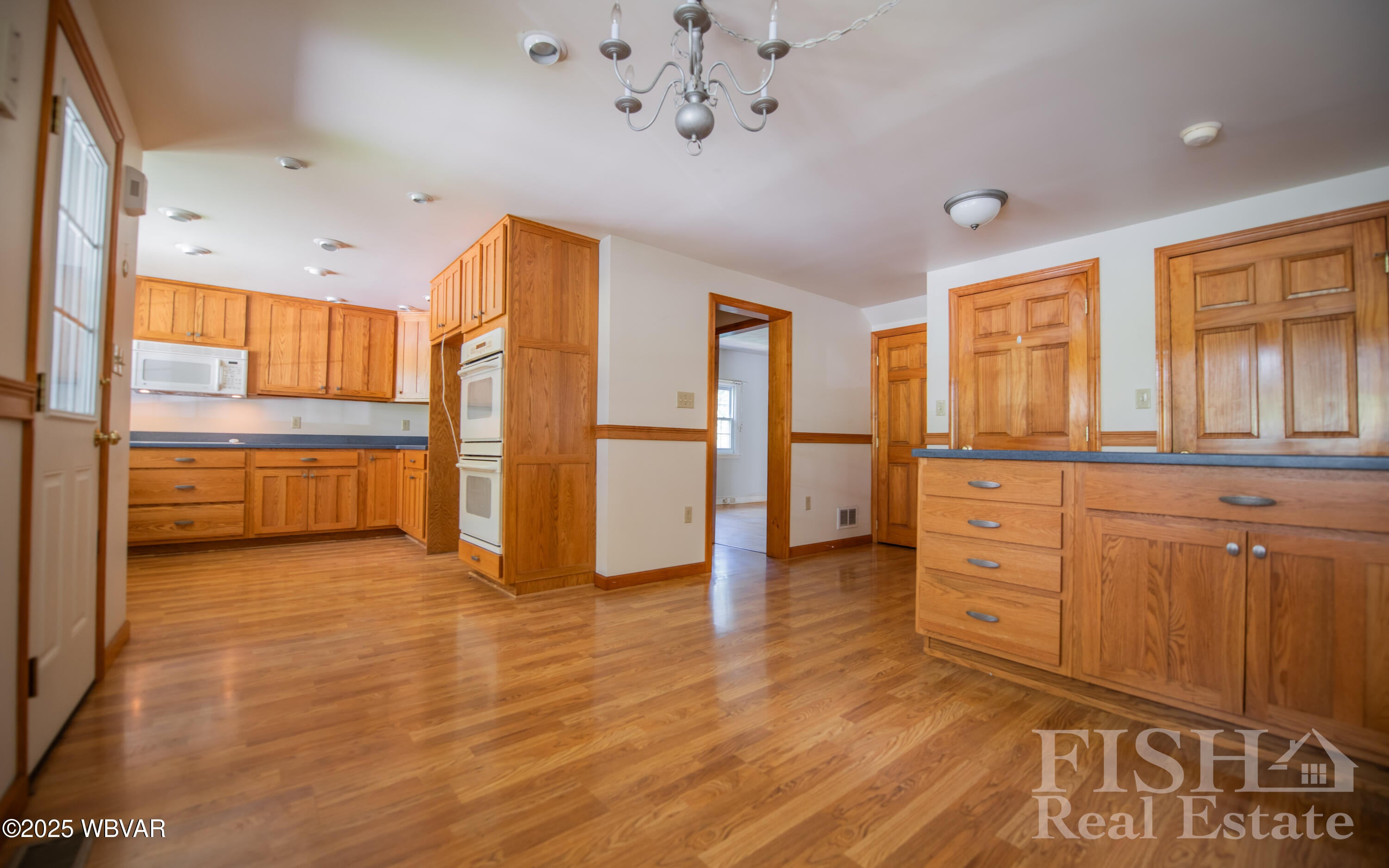 1557 Overbrook Road Williamsport, PA 17701 - Photo 9 of 18 kitchen dining area