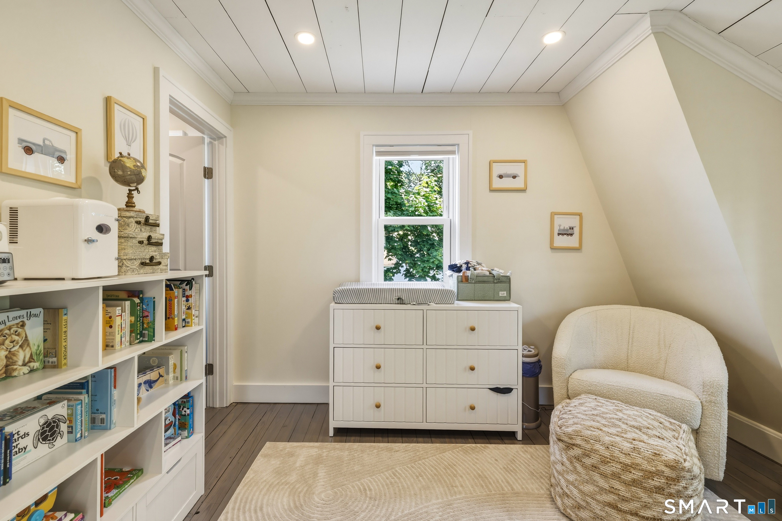 31 Sols Point Road Clinton, CT 06413 - Photo 22 of 40 Second bedroom offers wood flooring, recessed lighting, crown molding, and a walk-in closet.
