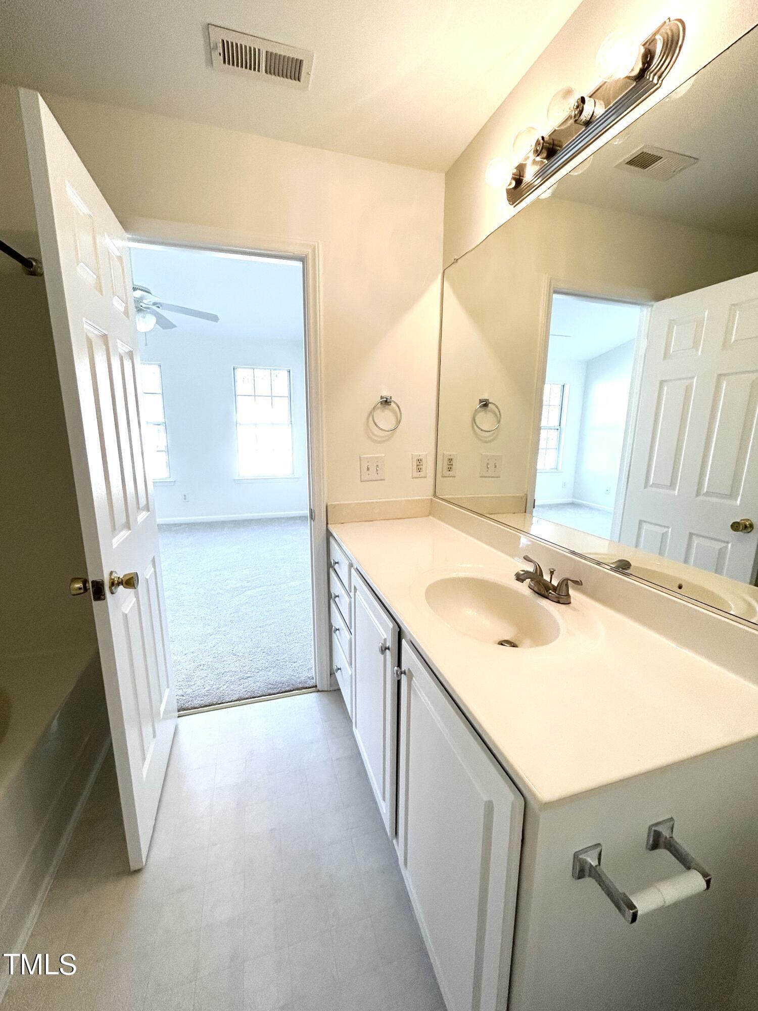 4723 Black Mountain Path Raleigh, NC 27612 - Photo 11 of 18 IMG_8568
